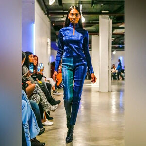 Kim Shui Blue Metallic Turtleneck Top - NWT - Size Large